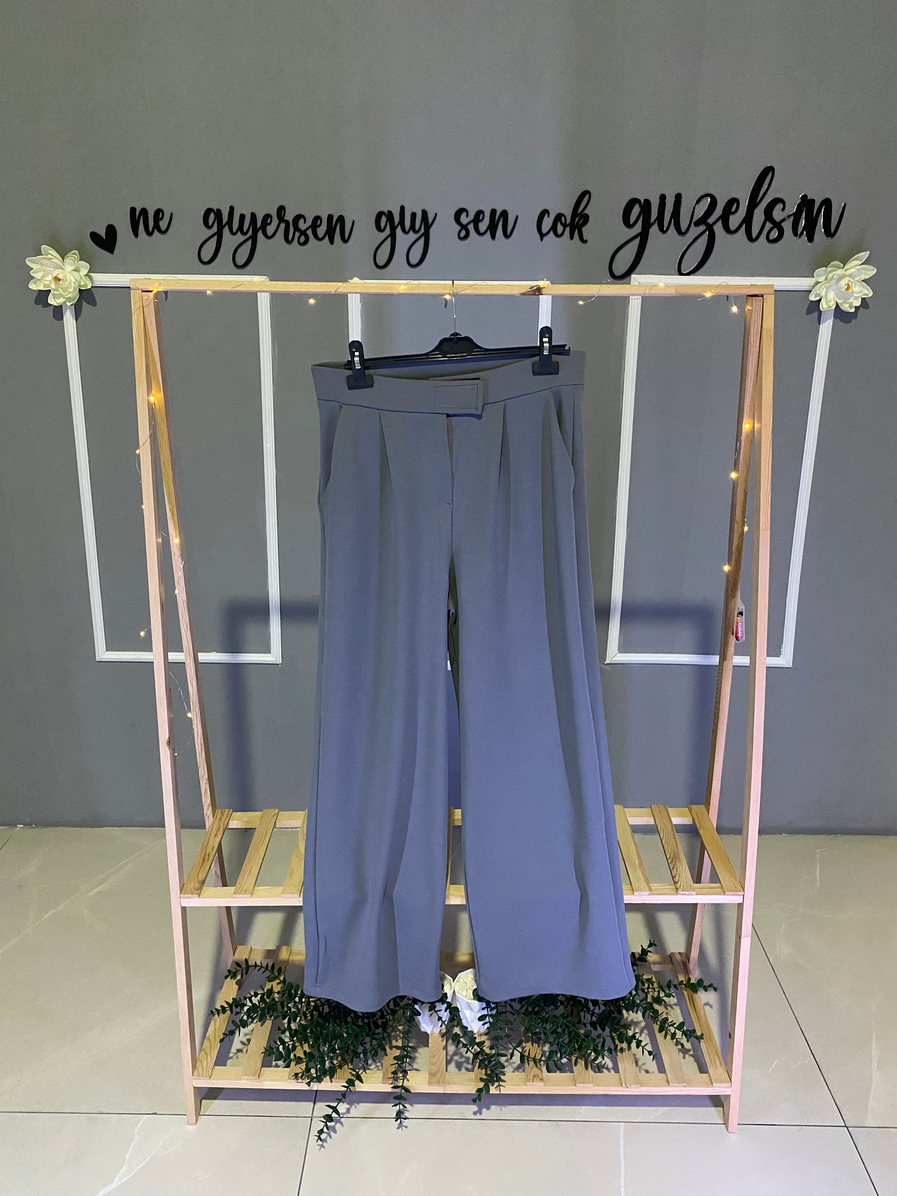 DÜĞME DETAYLI PANTALON